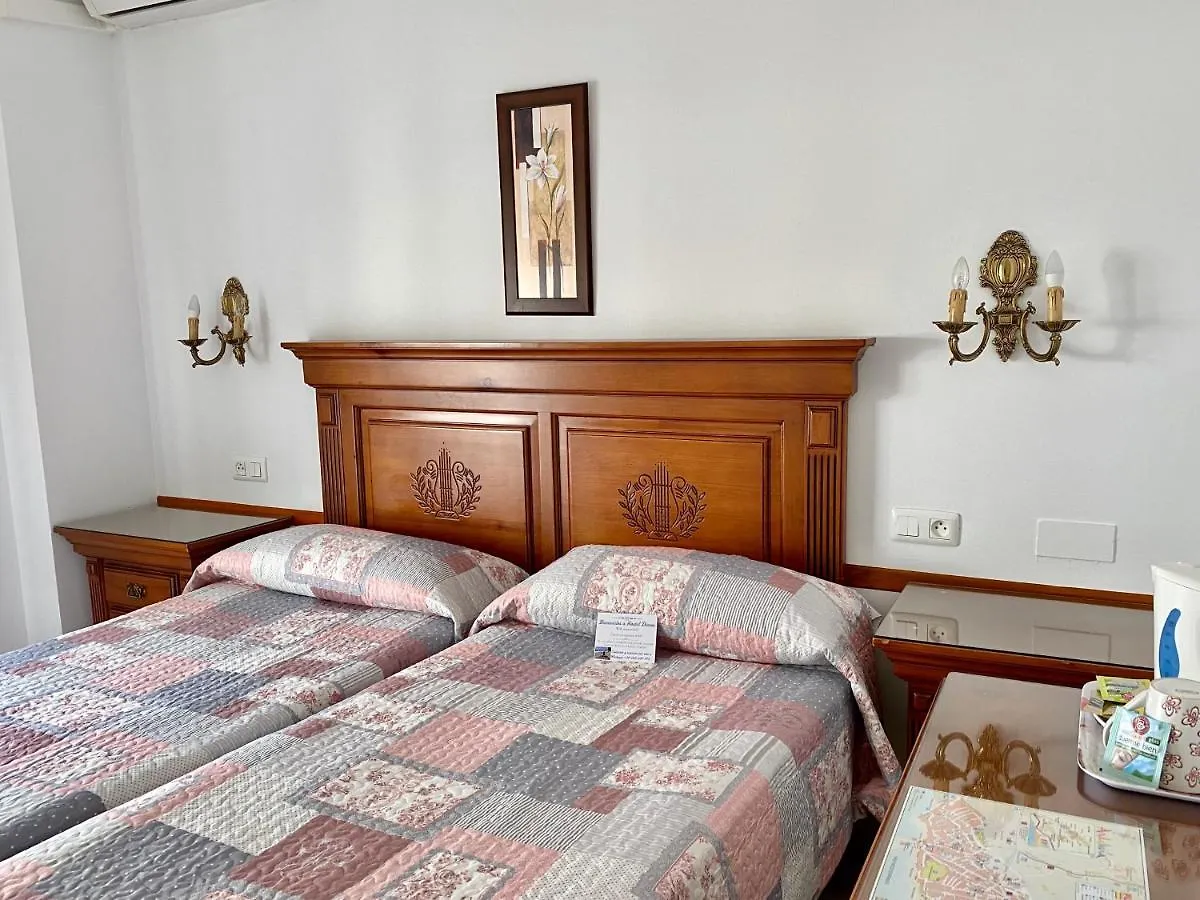 Apartamento Hostal Dianes Nerja