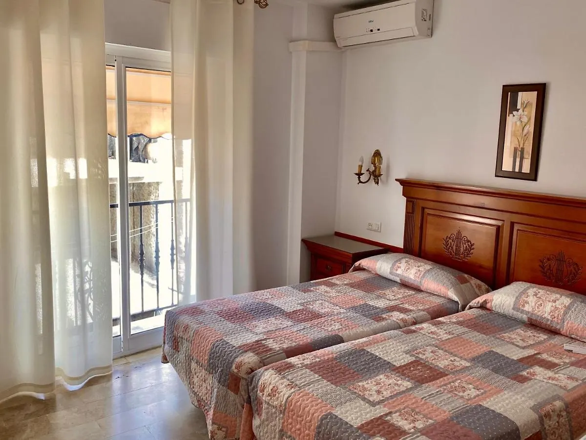 Hostal Dianes Nerja 0*,