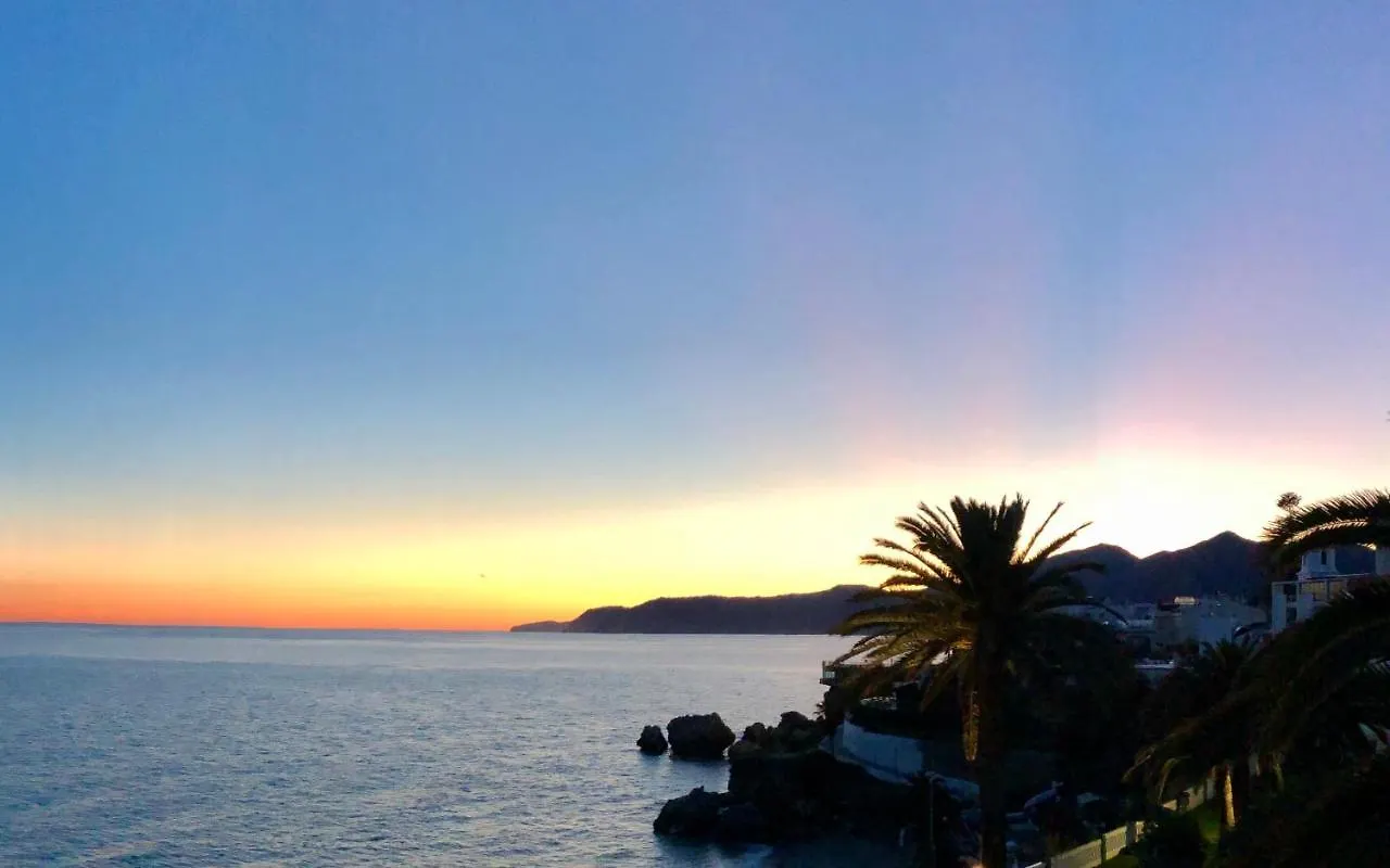 Hostal Dianes Nerja Apartamento