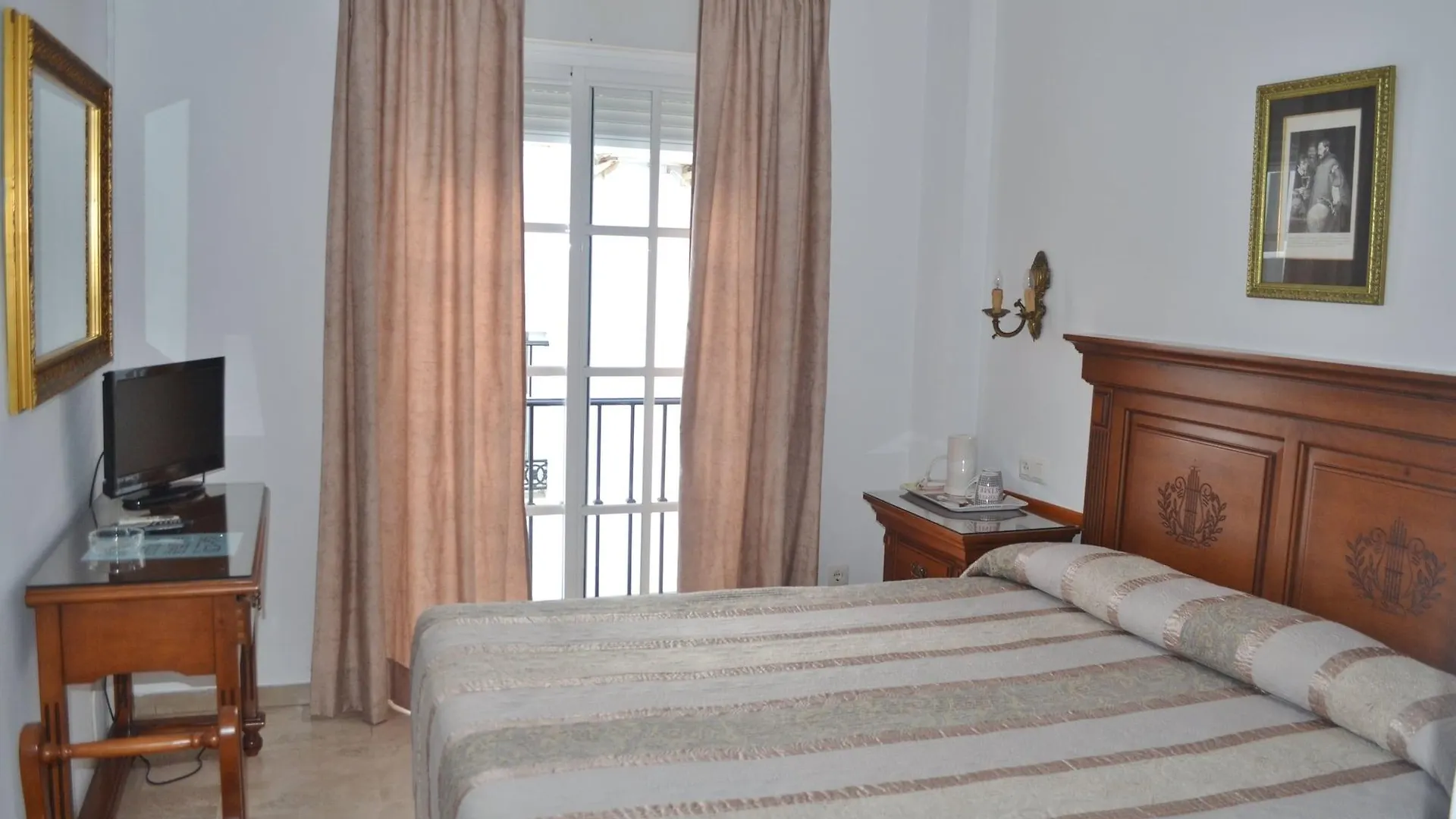 Hostal Dianes Nerja 0*,