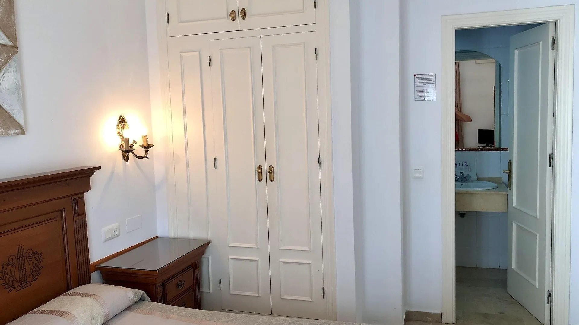 Apartamento Hostal Dianes Nerja